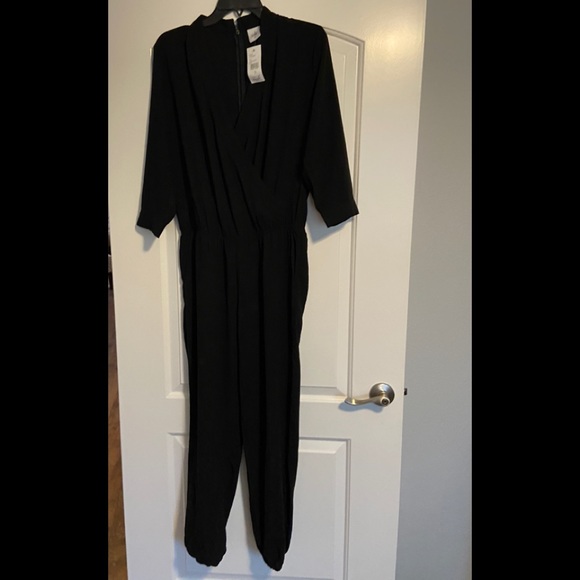 Cabi Casey Jumpsuit, size Small, NWT - Picture 2 of 3